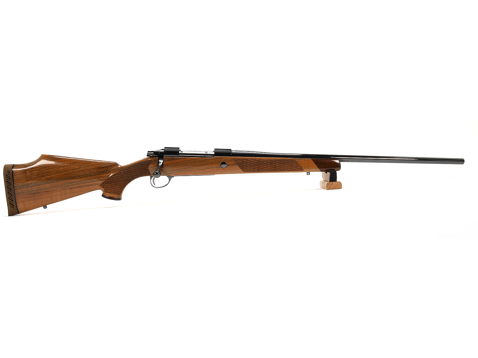 Sako AIII Finnbear Deluxe .25-06 Rifle With 24in Barrel Image 1